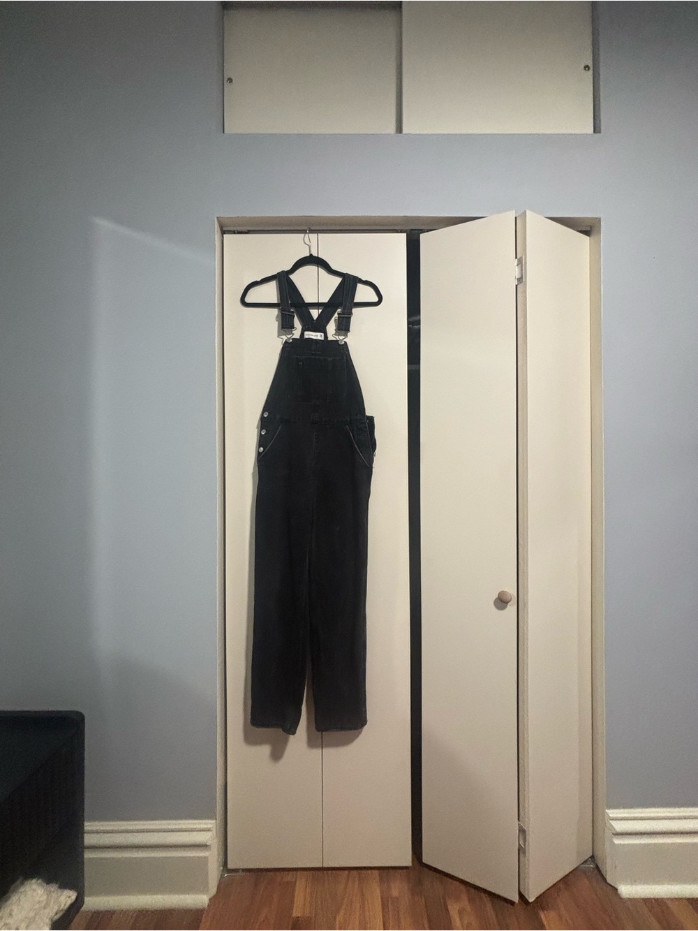 Abercrombie & Fitch Black Denim Overalls with Pocket | XS (fits a 26/27 waist)